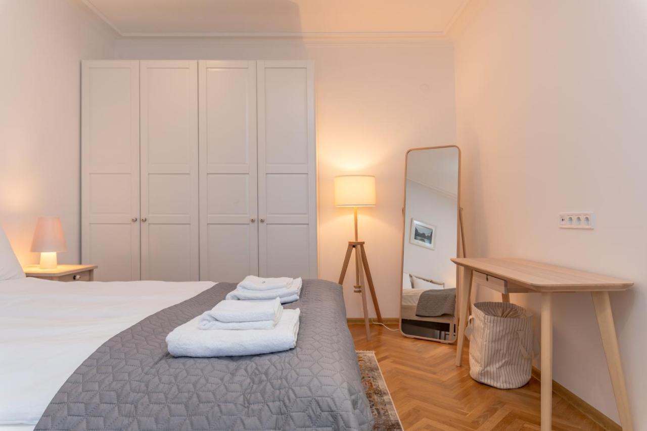 Industrial 2-Bdr Flat By The National Stadium Sofia Exterior photo